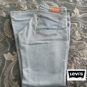 Levi's